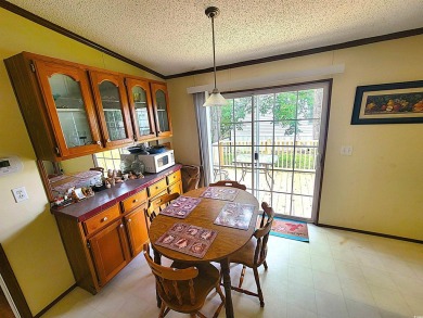 Well-Maintained, Furnished 2-Bed/2-Bath Home is just minutes to on Arrowhead Country Club in South Carolina - for sale on GolfHomes.com, golf home, golf lot