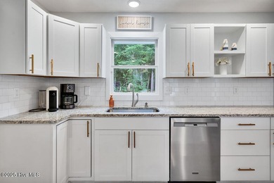 Welcome to 1012 E Moore St., a beautifully renovated ranch-style on The Lakes Country Club in North Carolina - for sale on GolfHomes.com, golf home, golf lot