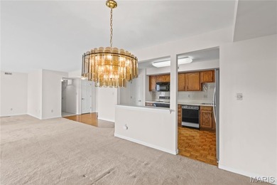 Welcome to our newest condo listing located in the heart of on Creve Coeur Golf Course in Missouri - for sale on GolfHomes.com, golf home, golf lot