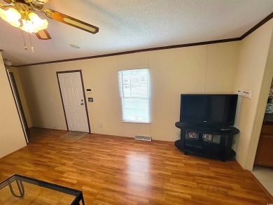Well-Maintained, Furnished 2-Bed/2-Bath Home is just minutes to on Arrowhead Country Club in South Carolina - for sale on GolfHomes.com, golf home, golf lot
