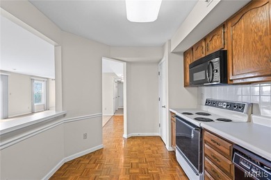 Welcome to our newest condo listing located in the heart of on Creve Coeur Golf Course in Missouri - for sale on GolfHomes.com, golf home, golf lot