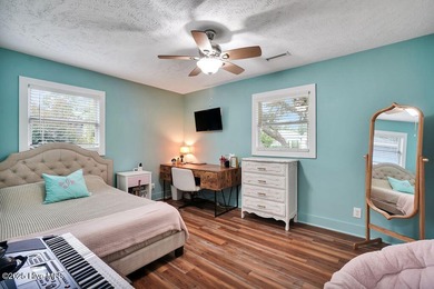 Welcome to 1012 E Moore St., a beautifully renovated ranch-style on The Lakes Country Club in North Carolina - for sale on GolfHomes.com, golf home, golf lot