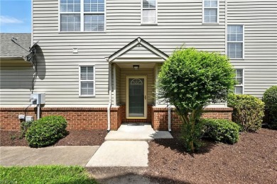 This inviting townhome in lovely Harbour View is priced to sell! on Riverfront Golf Club in Virginia - for sale on GolfHomes.com, golf home, golf lot
