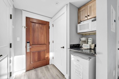 This beautifully updated condo is perfect for making family on Sandestin Golf and Beach Resort - Raven in Florida - for sale on GolfHomes.com, golf home, golf lot