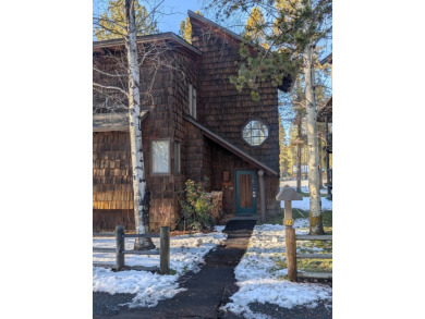 22 Wildflower, an exceptional multi story lodge style retreat on Sunriver Woodlands Golf Course in Oregon - for sale on GolfHomes.com, golf home, golf lot