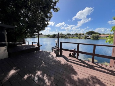 Amazing 3-bedroom, 2-bath waterfront villa/townhouse with on Miccosukee Golf and Country Club in Florida - for sale on GolfHomes.com, golf home, golf lot