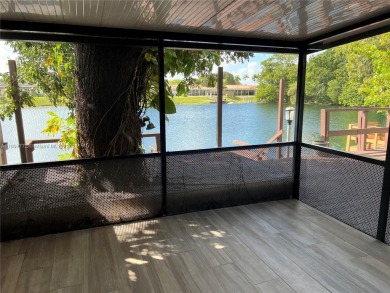 Amazing 3-bedroom, 2-bath waterfront villa/townhouse with on Miccosukee Golf and Country Club in Florida - for sale on GolfHomes.com, golf home, golf lot