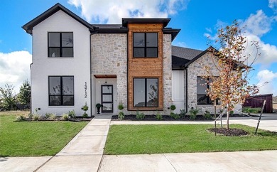 Experience modern luxury living in this stunning 3,386 sq ft new on Southern Oaks Golf Club in Texas - for sale on GolfHomes.com, golf home, golf lot