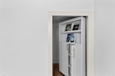 Experience modern luxury living in this stunning 3,386 sq ft new on Southern Oaks Golf Club in Texas - for sale on GolfHomes.com, golf home, golf lot