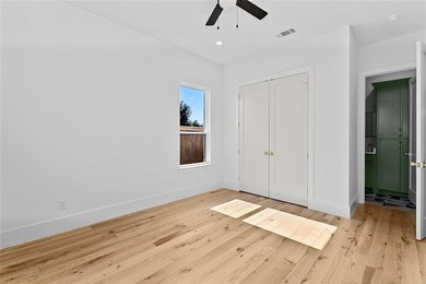 Experience modern luxury living in this stunning 3,386 sq ft new on Southern Oaks Golf Club in Texas - for sale on GolfHomes.com, golf home, golf lot