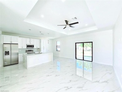 BRAND NEW SAMSUNG STAINLESS STEEL APPLIANCE package. 3 BED+DEN on River Hall Country Club in Florida - for sale on GolfHomes.com, golf home, golf lot
