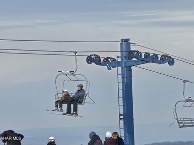 Beautiful 1st-floor fully-furnished studio with updated kitchen on Blue Knob Rec Area Golf Course in Pennsylvania - for sale on GolfHomes.com, golf home, golf lot