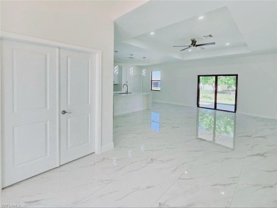 BRAND NEW SAMSUNG STAINLESS STEEL APPLIANCE package. 3 BED+DEN on River Hall Country Club in Florida - for sale on GolfHomes.com, golf home, golf lot