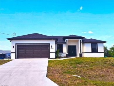 BRAND NEW SAMSUNG STAINLESS STEEL APPLIANCE package. 3 BED+DEN on River Hall Country Club in Florida - for sale on GolfHomes.com, golf home, golf lot