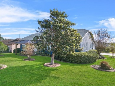 Oooh, LOOK Honey, a 3-bedroom in Sandpiper?! Pack your things on Sandpiper Golf Club in Florida - for sale on GolfHomes.com, golf home, golf lot