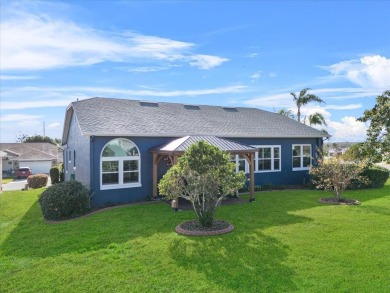 Oooh, LOOK Honey, a 3-bedroom in Sandpiper?! Pack your things on Sandpiper Golf Club in Florida - for sale on GolfHomes.com, golf home, golf lot