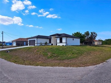 BRAND NEW SAMSUNG STAINLESS STEEL APPLIANCE package. 3 BED+DEN on River Hall Country Club in Florida - for sale on GolfHomes.com, golf home, golf lot