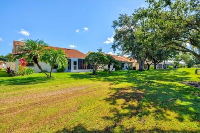Golf lover's dream--this move-in ready home is priced to sell on Peridia Golf and Country Club in Florida - for sale on GolfHomes.com, golf home, golf lot
