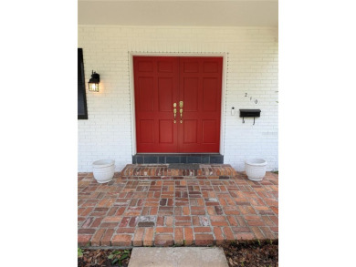 Beautiful estate home on a corner lot in Temple Terrace Estates on Temple Terrace Golf and Country Club in Florida - for sale on GolfHomes.com, golf home, golf lot