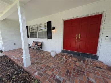 Beautiful estate home on a corner lot in Temple Terrace Estates on Temple Terrace Golf and Country Club in Florida - for sale on GolfHomes.com, golf home, golf lot