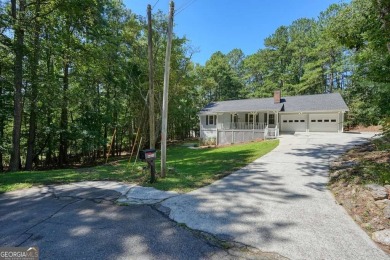 Bring your imagination to this spacious 4-bedroom, 3 Full bath on Fairfield Plantation Golf and Country Club in Georgia - for sale on GolfHomes.com, golf home, golf lot
