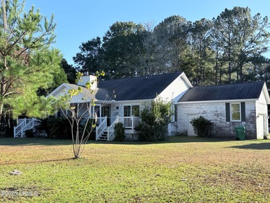 Come visit this stunning 3Bd/3Ba property in the Pleasant Point on The Golf Club at Pleasant Point Plantation in South Carolina - for sale on GolfHomes.com, golf home, golf lot