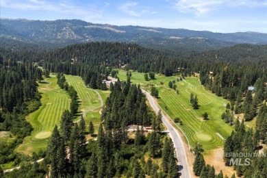 Gorgeous rustic cabin in the pines with lots of room and amazing on Terrace Lakes Golf Resort in Idaho - for sale on GolfHomes.com, golf home, golf lot