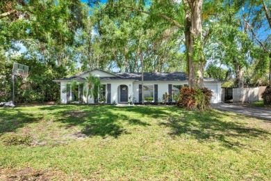 Sellers are offering $10K in Closing Costs Assistance for your on Plantation Palms Golf Club in Florida - for sale on GolfHomes.com, golf home, golf lot