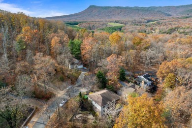 Well Appointed Resort Contemporary mountain home with a on Woodstone Meadows Golf Course At Massanutten in Virginia - for sale on GolfHomes.com, golf home, golf lot