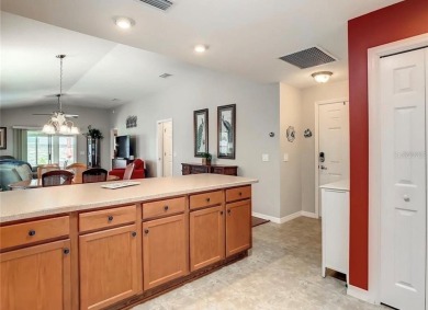 Immaculate 2 bedroom, 2 bath STUCCO BUNGALOW VILLA in Bartow on Pennbrooke Fairways in Florida - for sale on GolfHomes.com, golf home, golf lot