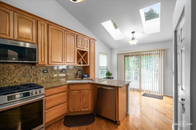 Beautiful and very well cared for and maintained RANCH in the on Orchard Valley Golf Course in Illinois - for sale on GolfHomes.com, golf home, golf lot