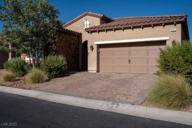 Beautiful single story home in guard-gated Rhodes Ranch golf on Rhodes Ranch Golf Club in Nevada - for sale on GolfHomes.com, golf home, golf lot