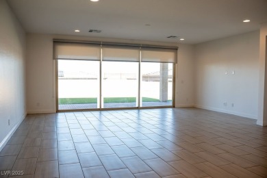 Beautiful single story home in guard-gated Rhodes Ranch golf on Rhodes Ranch Golf Club in Nevada - for sale on GolfHomes.com, golf home, golf lot