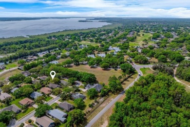 One or more photo(s) has been virtually staged. **This property on Harbor Hills Country Club in Florida - for sale on GolfHomes.com, golf home, golf lot