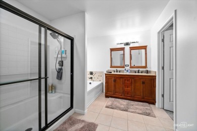 Beautiful and very well cared for and maintained RANCH in the on Orchard Valley Golf Course in Illinois - for sale on GolfHomes.com, golf home, golf lot