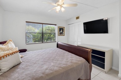 Escape to this delightful 2-bedroom, 2-bath condo. A  perfect on Hunters Run Golf and Country Club in Florida - for sale on GolfHomes.com, golf home, golf lot