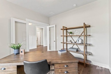 Welcome to this beautifully maintained 4 bedroom, 3 bath home on Hunters Point Golf Club in Idaho - for sale on GolfHomes.com, golf home, golf lot