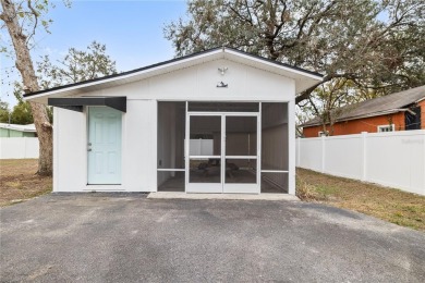 Welcome to this beautifully maintained 3-bedroom, 2-bathroom on Babe Zaharias Golf Course in Florida - for sale on GolfHomes.com, golf home, golf lot