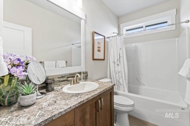 Welcome to this beautifully maintained 4 bedroom, 3 bath home on Hunters Point Golf Club in Idaho - for sale on GolfHomes.com, golf home, golf lot
