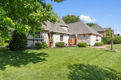 Stunning one-level home on the 18th fairway of Fremont Hills on Fremont Hills Country Club in Missouri - for sale on GolfHomes.com, golf home, golf lot