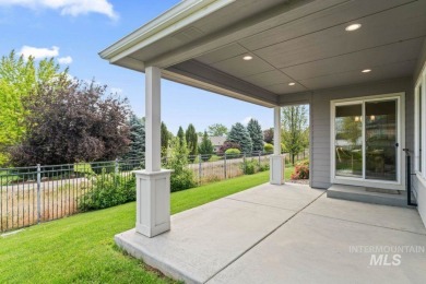 Welcome to this beautifully maintained 4 bedroom, 3 bath home on Hunters Point Golf Club in Idaho - for sale on GolfHomes.com, golf home, golf lot