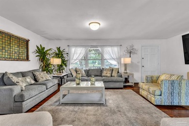 Recently remodeled and move-in ready, this charming home on Osceola Municipal Golf Course in Florida - for sale on GolfHomes.com, golf home, golf lot