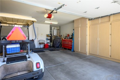 Nicely maintained 2-bedroom, 2-bath, 1,179 sq. ft. Carlsbad on Highland Falls Golf Club in Nevada - for sale on GolfHomes.com, golf home, golf lot