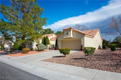 Nicely maintained 2-bedroom, 2-bath, 1,179 sq. ft. Carlsbad on Highland Falls Golf Club in Nevada - for sale on GolfHomes.com, golf home, golf lot