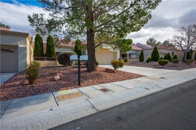 Nicely maintained 2-bedroom, 2-bath, 1,179 sq. ft. Carlsbad on Highland Falls Golf Club in Nevada - for sale on GolfHomes.com, golf home, golf lot