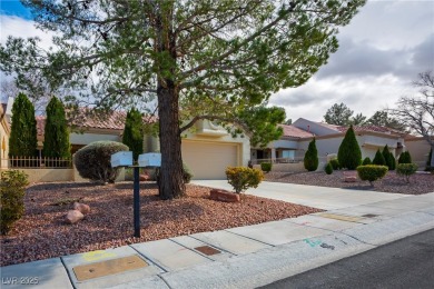 Nicely maintained 2-bedroom, 2-bath, 1,179 sq. ft. Carlsbad on Highland Falls Golf Club in Nevada - for sale on GolfHomes.com, golf home, golf lot