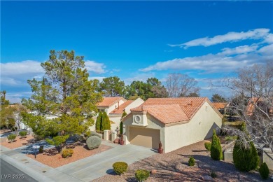 Nicely maintained 2-bedroom, 2-bath, 1,179 sq. ft. Carlsbad on Highland Falls Golf Club in Nevada - for sale on GolfHomes.com, golf home, golf lot