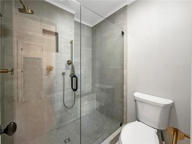 Fantastic opportunity for a luxurious, low-maintenance living in on Pinnacle Country Club in Arkansas - for sale on GolfHomes.com, golf home, golf lot