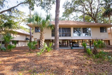 On GOLF COURSE  w/ GOLF CART INCLUDED - Fully furnished, in on The Plantation Course At Edisto in South Carolina - for sale on GolfHomes.com, golf home, golf lot