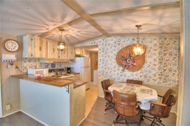 One or more photo(s) has been virtually staged. WHAT A WONDERFUL on Southern Dunes Golf and Country Club in Florida - for sale on GolfHomes.com, golf home, golf lot